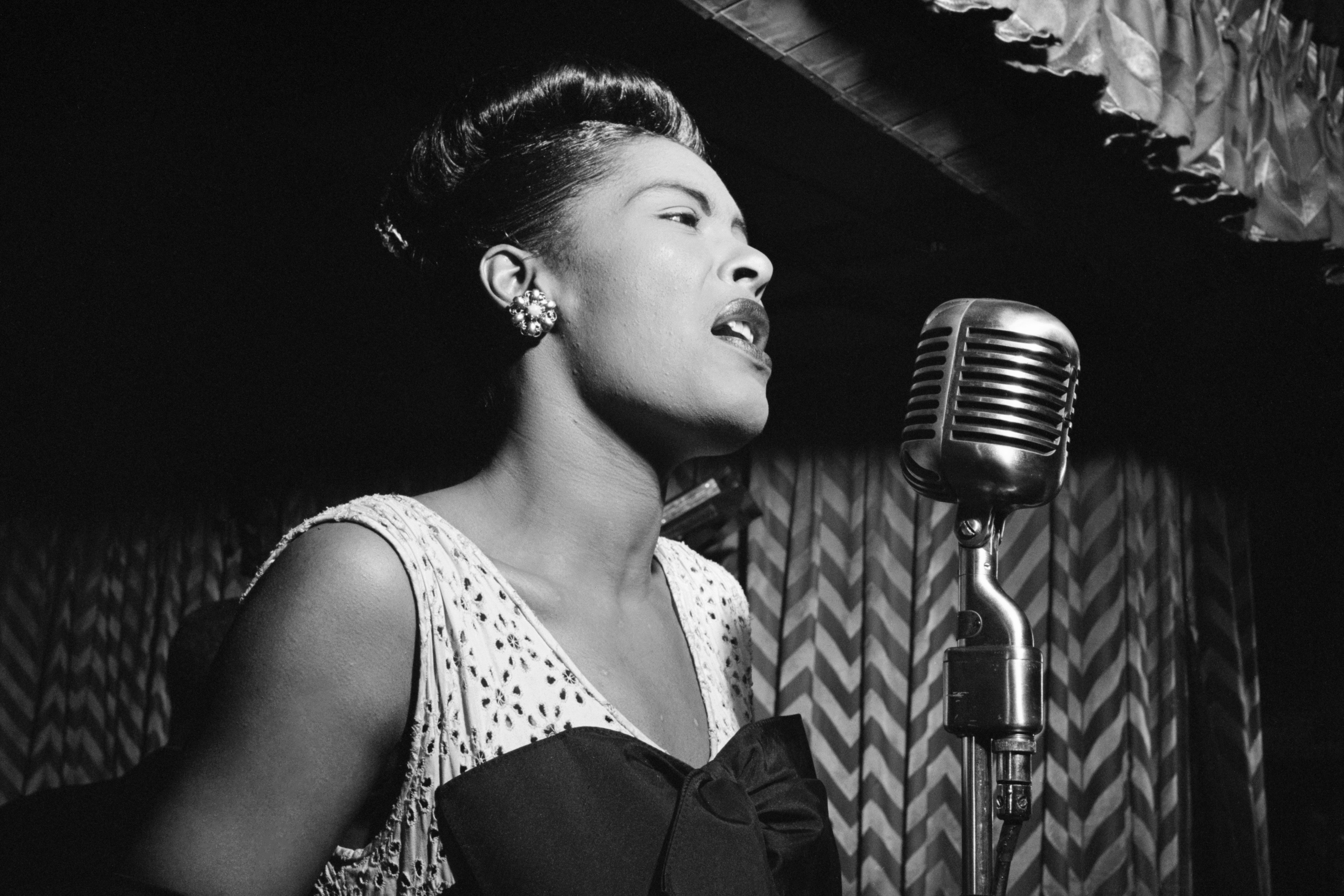 Billie Holiday - Top 10 Music Artists of the 1940s