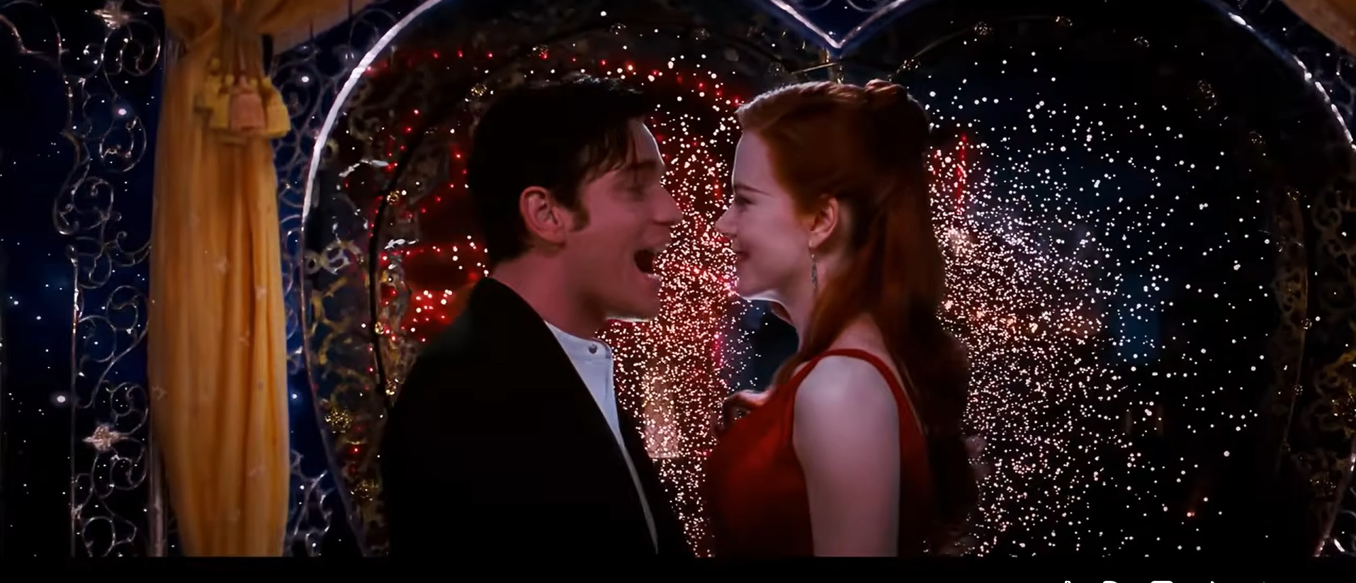 Ewan McGregor and Nicole Kidman in "Moulin Rouge"
